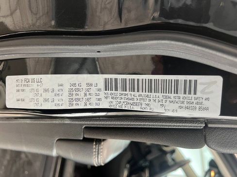 Used 2017 Jeep Cherokee Latitude w/ Cold Weather Group image 30