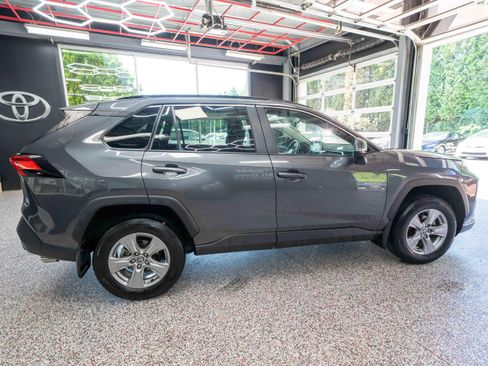 Used 2024 Toyota RAV4 XLE w/ Convenience Package FWD image 4
