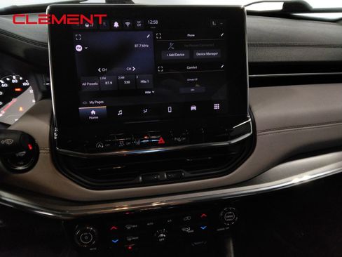 Used 2022 Jeep Compass Limited image 22