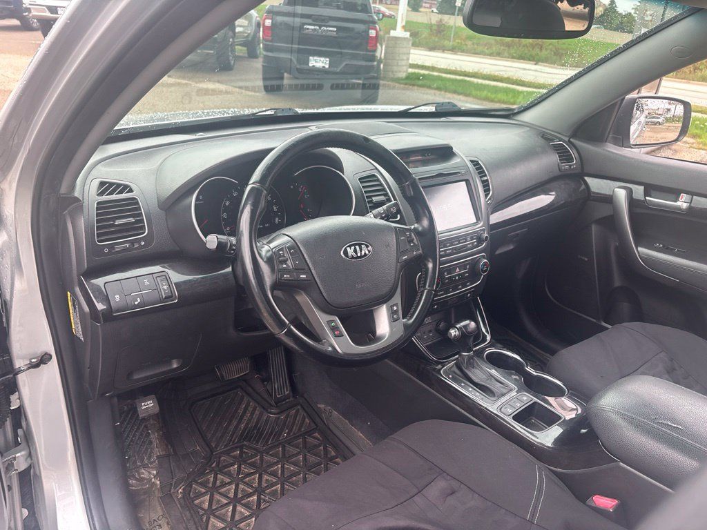 Used 2014 Kia Sorento EX w/ EX V6 Touring Package AWD/4WD image 19