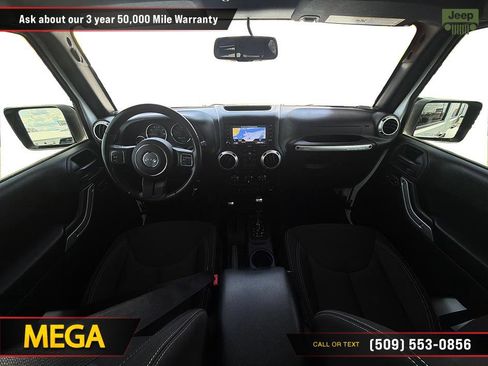Used 2018 Jeep Wrangler Unlimited Sahara AWD/4WD image 25