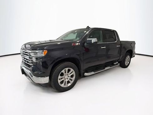Used 2022 Chevrolet Silverado 1500 LTZ AWD/4WD image 3