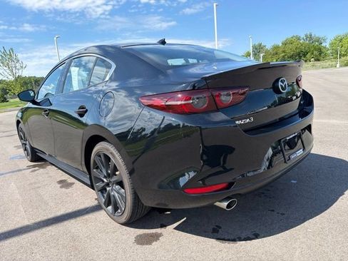 Used 2021 MAZDA MAZDA3 s FWD image 11