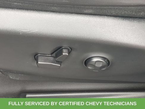 Used 2025 Chrysler Pacifica Limited FWD image 26