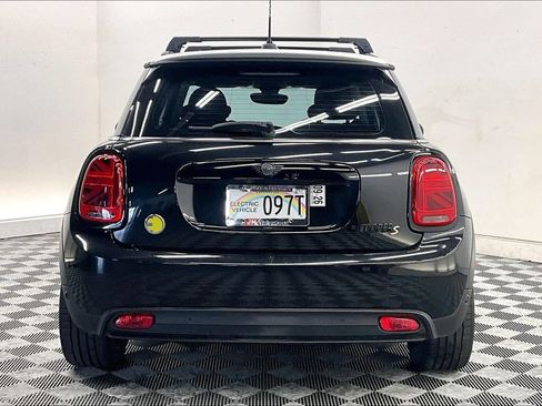 Used 2024 MINI Cooper SE FWD image 3