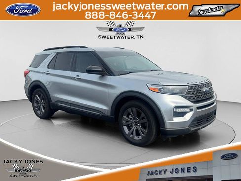Used 2023 Ford Explorer XLT w/ Equipment Group 202A RWD image 7