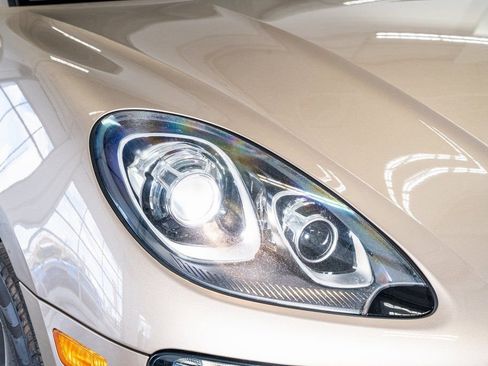 Used 2016 Porsche Macan S image 21