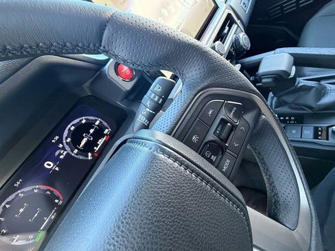 Used 2026 Toyota 4Runner TRD Off-Road Premium image 36