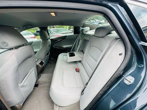 Used 2019 Chevrolet Malibu LT FWD image 21