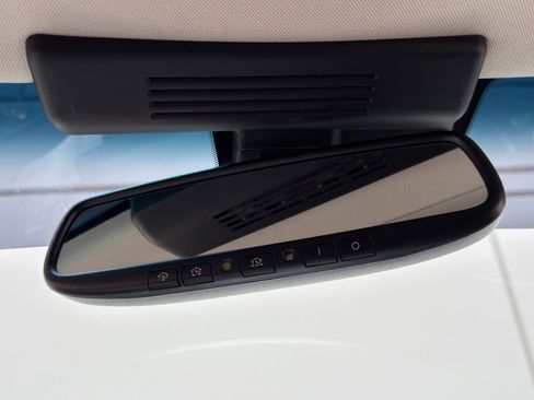 Used 2019 INFINITI Q70 Luxe RWD image 34