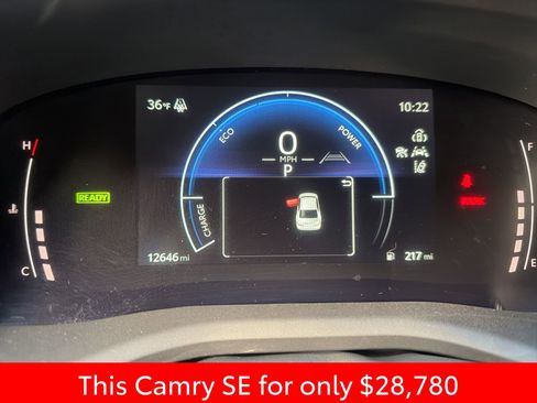 Used 2025 Toyota Camry SE image 9