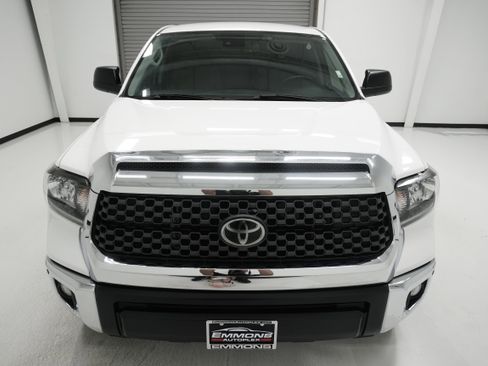 Used 2021 Toyota Tundra SR5 RWD image 2