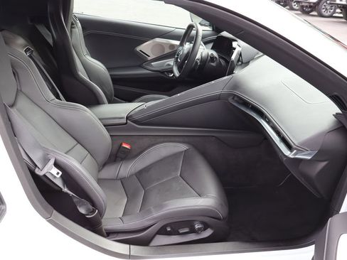Used 2024 Chevrolet Corvette Stingray Preferred Cpe w/ Z51 Performance Package RWD image 30