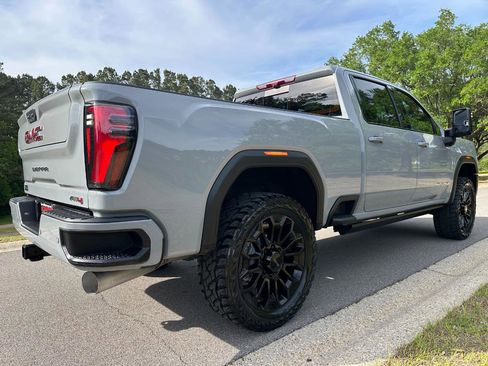 Used 2024 GMC Sierra 2500 AT4 w/ AT4 Premium Plus Package image 5