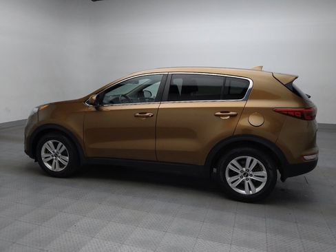 Used 2017 Kia Sportage LX image 3