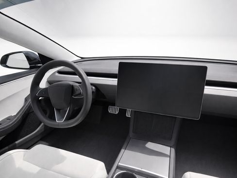 Used 2024 Tesla Model 3 Performance AWD/4WD image 17