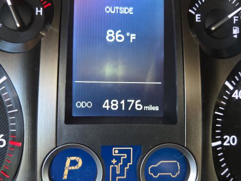 Used 2018 Lexus GX 460 Premium w/ Premium Package image 33