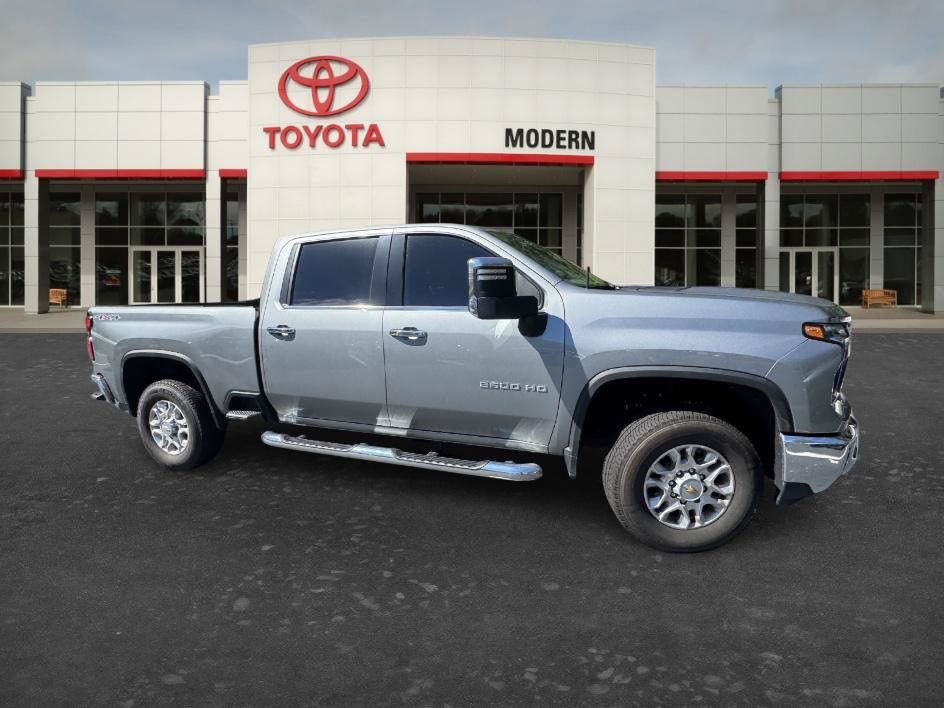 Used 2025 Chevrolet Silverado 2500 LTZ w/ LTZ Premium Package AWD/4WD image 10