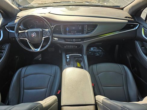 Used 2023 Buick Enclave Essence image 22