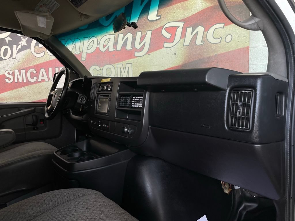 Used 2014 GMC Savana 3500 Extended RWD image 14