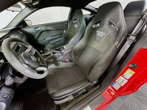 Used 2013 Ford Mustang Boss 302 w/ Boss 302 Accessory Pkg RWD image 23