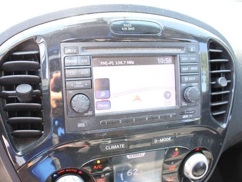 Used 2012 Nissan Juke SL AWD/4WD image 15