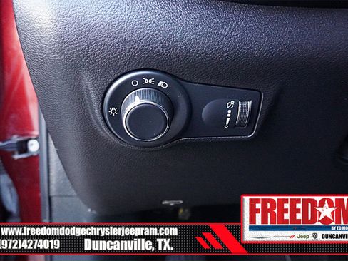 Used 2022 Jeep Compass Sport AWD/4WD image 27
