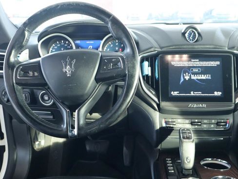 Used 2019 Maserati Ghibli S Q4 AWD/4WD image 17