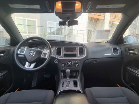 Used 2012 Dodge Charger SE image 11