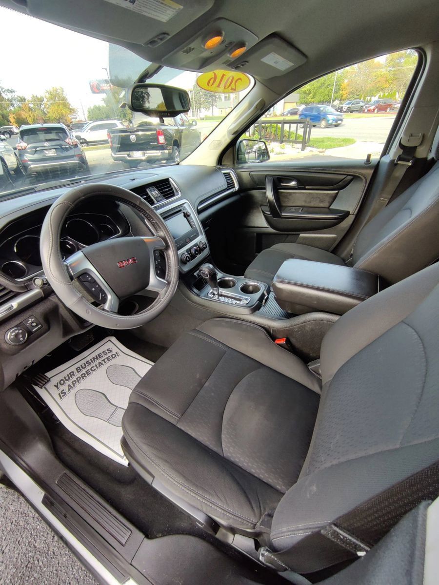 Used 2016 GMC Acadia SLE FWD image 13