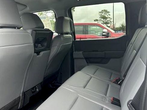 New 2026 Ford F350 XL w/ XL Chrome Package image 25