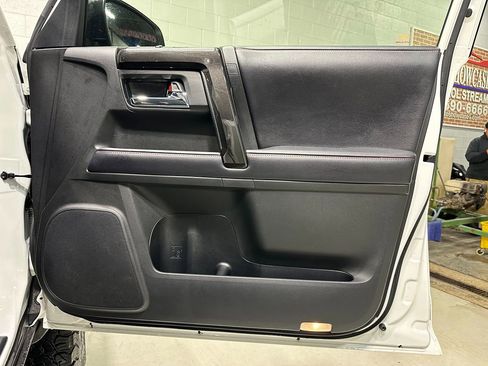 Used 2019 Toyota 4Runner TRD Off-Road Premium image 13