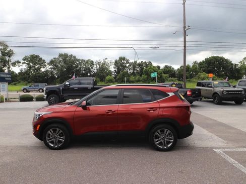 Used 2023 Kia Seltos S FWD image 5