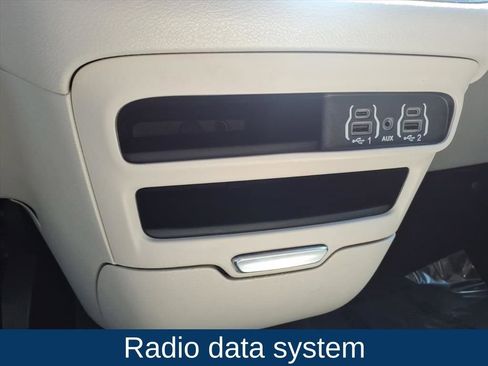 Used 2023 Chrysler Voyager LX FWD image 8