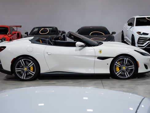 Used 2019 Ferrari Portofino image 8