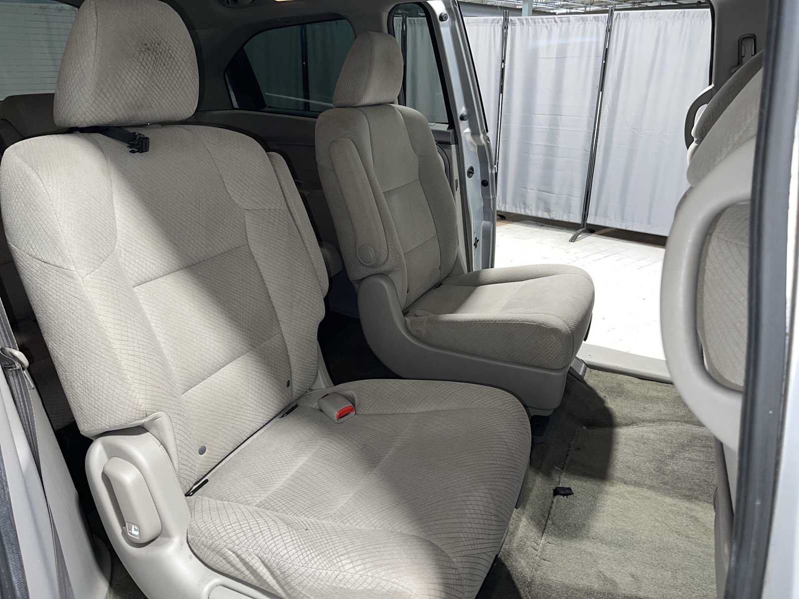 Used 2014 Honda Odyssey LX image 13