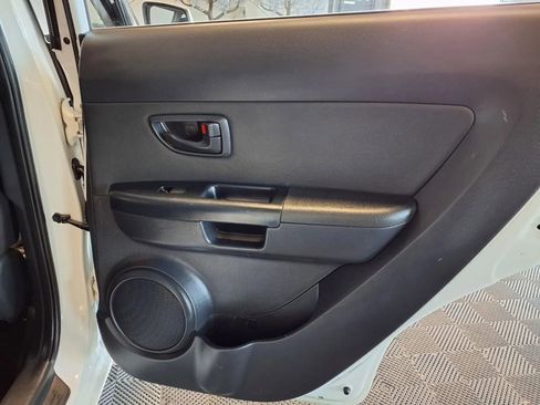 Used 2012 Kia Soul FWD image 10