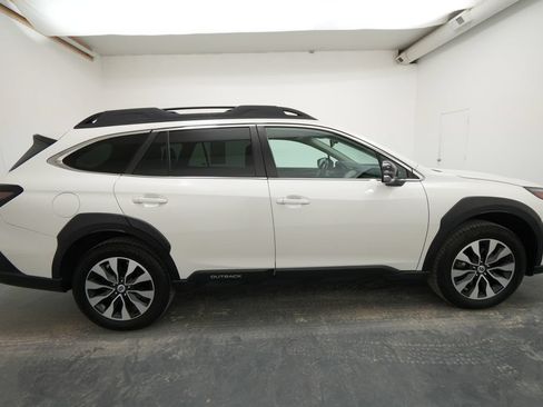 Used 2023 Subaru Outback Limited AWD/4WD image 10
