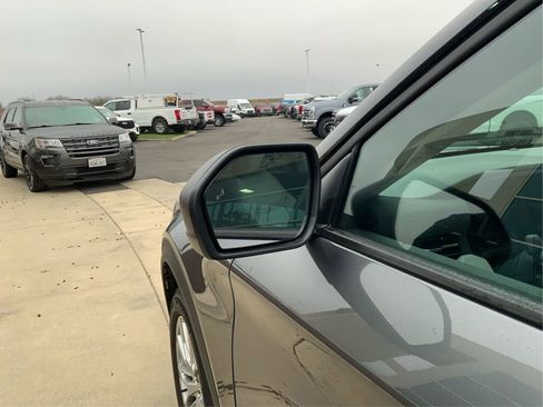 Used 2025 Ford Explorer Active w/ Active Comfort Package image 26