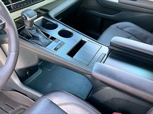 Certified 2021 Toyota Sienna Platinum image 34