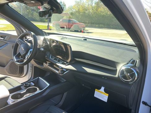 New 2026 Chevrolet Equinox LT image 29