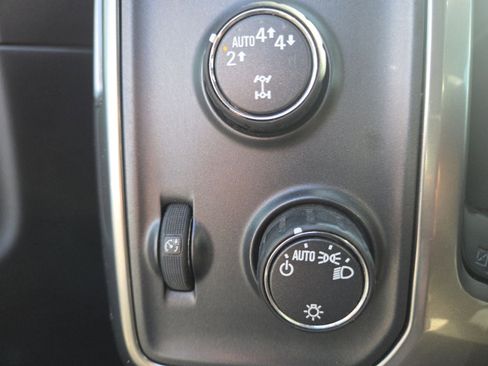 Used 2018 Chevrolet Silverado 1500 LT image 4