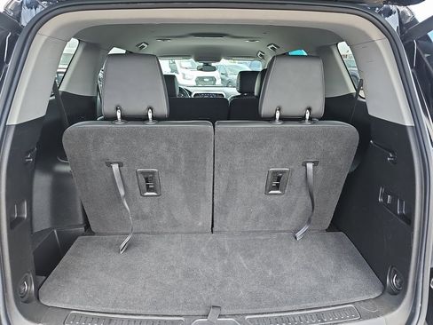 Used 2023 GMC Acadia SLT image 12