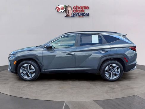 Used 2025 Hyundai Tucson SEL FWD image 2