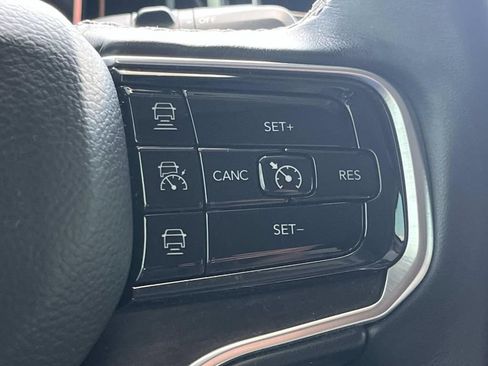 Used 2022 Jeep Grand Wagoneer Series I AWD/4WD image 40
