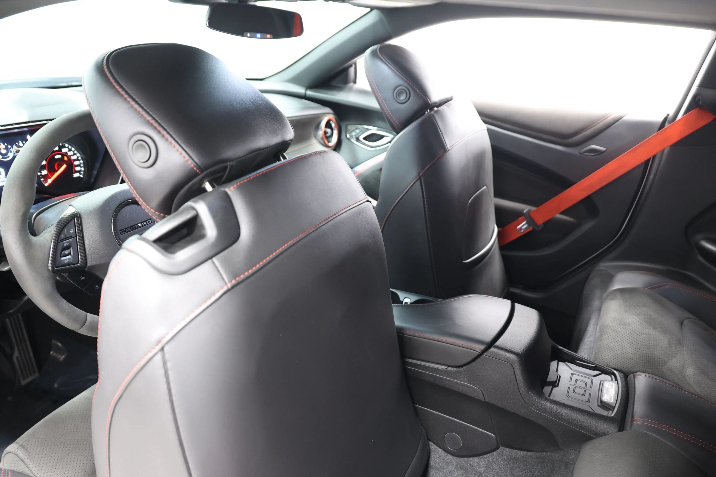 Used 2018 Chevrolet Camaro ZL1 RWD image 60