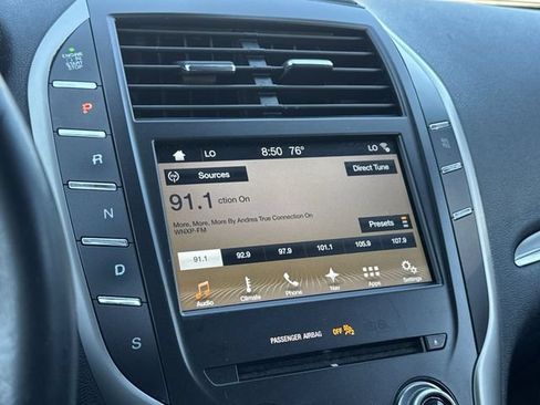 Used 2017 Lincoln MKC Select w/ Select Plus Package AWD/4WD image 18