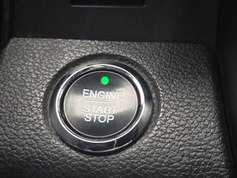 Used 2021 Ford Expedition XLT image 29