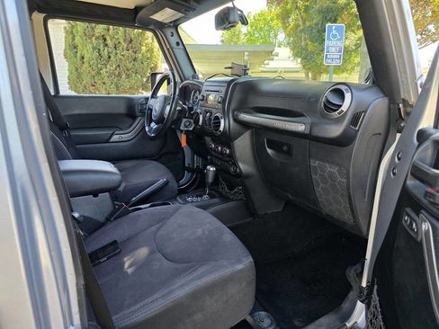 Used 2014 Jeep Wrangler Unlimited Sport w/ Quick Order Package 24S image 14