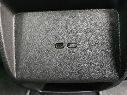 Used 2025 Chevrolet Equinox EV LT FWD image 19